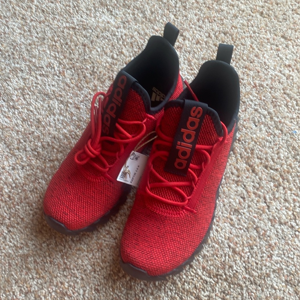 Brand New Big boys Adidas shoes. Size 5.